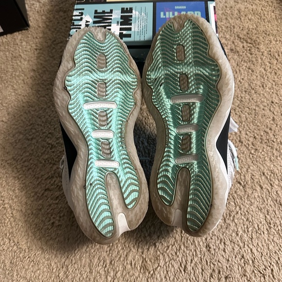 Adidas Dame 8 2022 dash gray women’s 6 - Picture 8 of 10